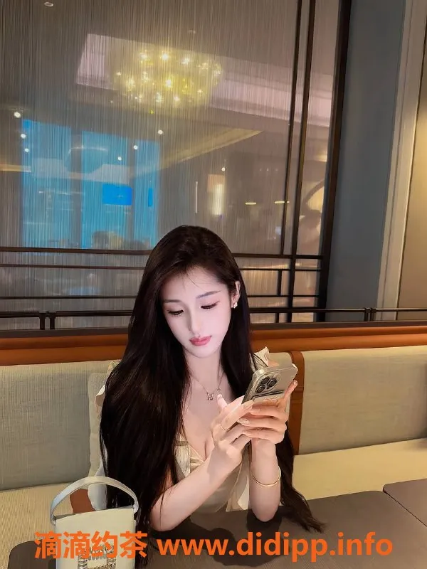 广州楼凤资源信息,天河御姐沫沫，口爆服务尽享舒适体验