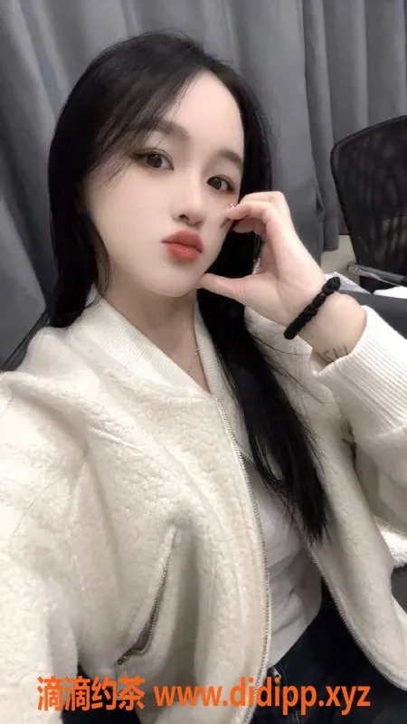 广州楼凤-天河嫩妹米儿，水费700p，69式服务