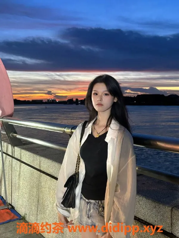 广州楼凤-天河嫩妹晨晨，水费1000p，鸳鸯浴等你来体验