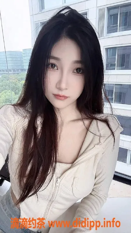 杭州楼凤-余杭佳佳，20岁，90斤，陪浴69服务，夜场40张