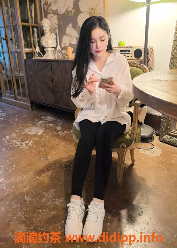 北京楼凤-朝阳95后白瘦柔妹，温柔少妇刚到京