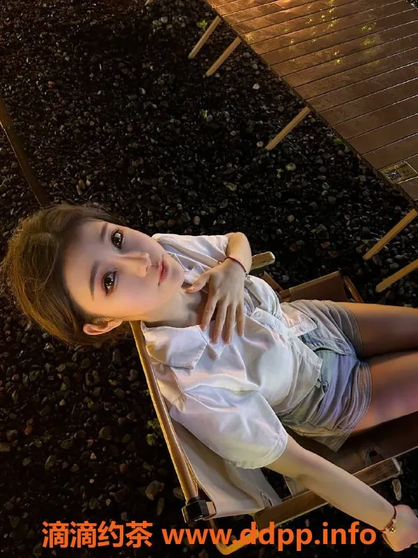 杭州楼凤-余杭区佳佳20岁，162cm，90斤，激情服务无限畅享