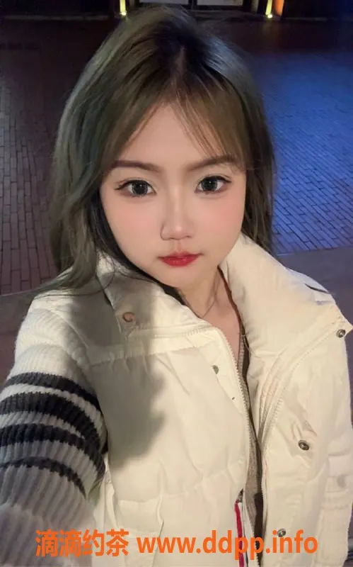 成都楼凤-成都萱萱，16岁165cm，优质陪洗服务500元