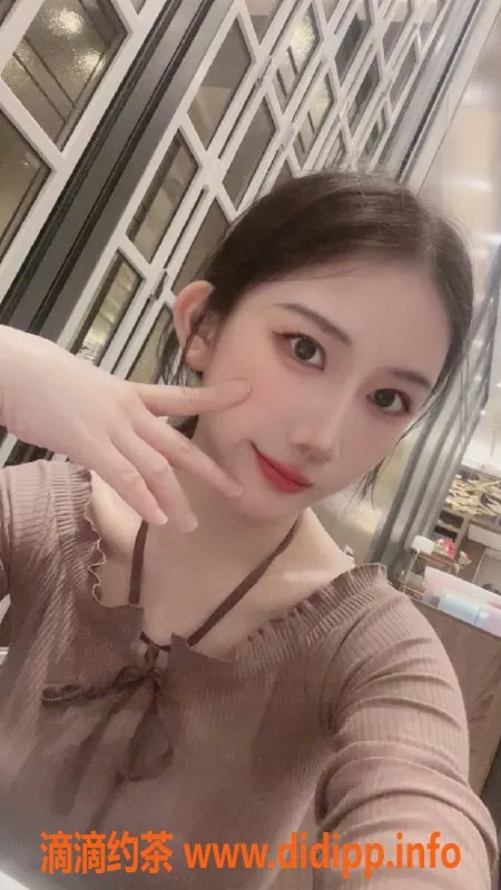 深圳楼凤-深圳罗湖大胸美女老师，999元起