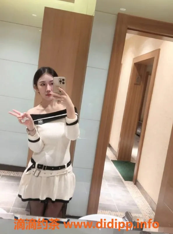 深圳楼凤资源信息,深圳罗湖大胸美女老师，999元起