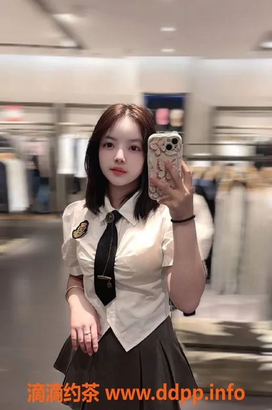 东莞楼凤-长安小绵，服务超值，700起价！