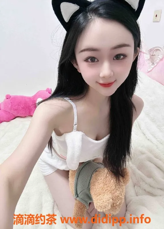 上海楼凤-浦东白虎欣欣：162cm大胸D，超值1600元