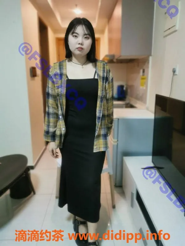 佛山楼凤-禅城小丽，500p超值服务，舌吻邀你来尝试！