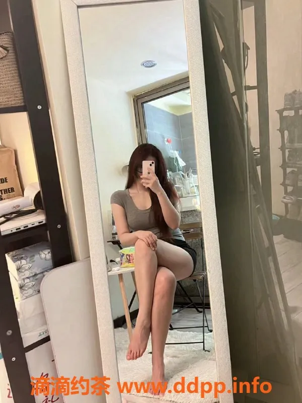 上海楼凤-普陀肉肉，22岁D罩杯，口活一流！