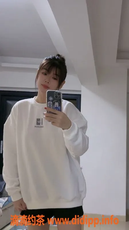 广州楼凤-天河岗顶简儿，400起，夜课服务优质体验