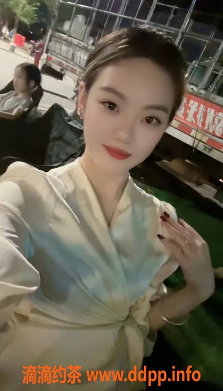 佛山楼凤-南海大沥小岚，700p体验全年龄服务