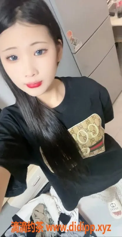 佛山楼凤-南海金沙洲小七，700p超值洗吹做服务！