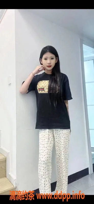 佛山楼凤-南海金沙洲小七，700p超值洗吹做服务！