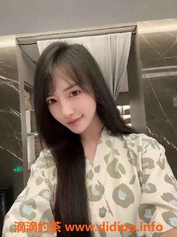 杭州外围-滨江小老虎，21岁D罩杯，超高颜值伴游