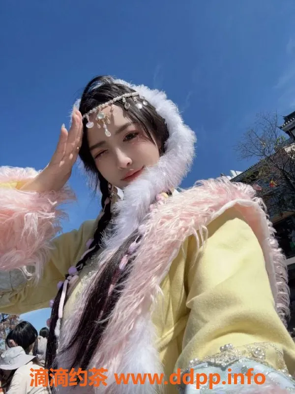 杭州外围-滨江小老虎，21岁D罩杯，超高颜值伴游