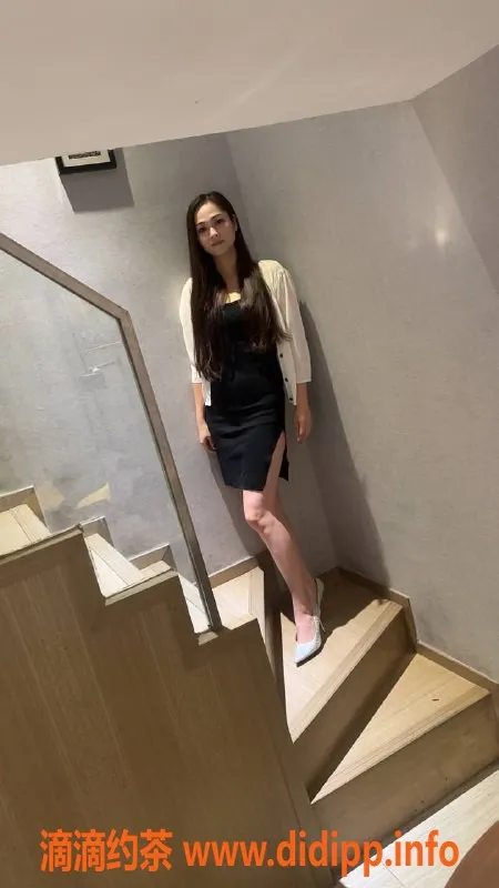 佛山楼凤-南海Monica，洗吹做服务，500元起