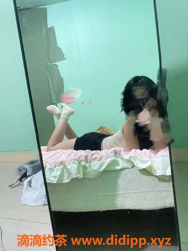 成都楼凤-成都小思，17岁兼职，新人服务568元体验