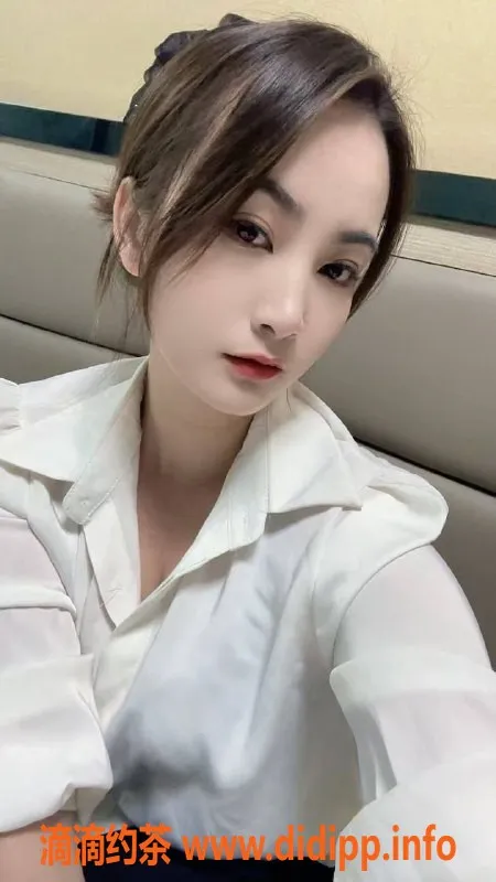 佛山楼凤资源信息,顺德小师妹，洗吹做服务，600p起