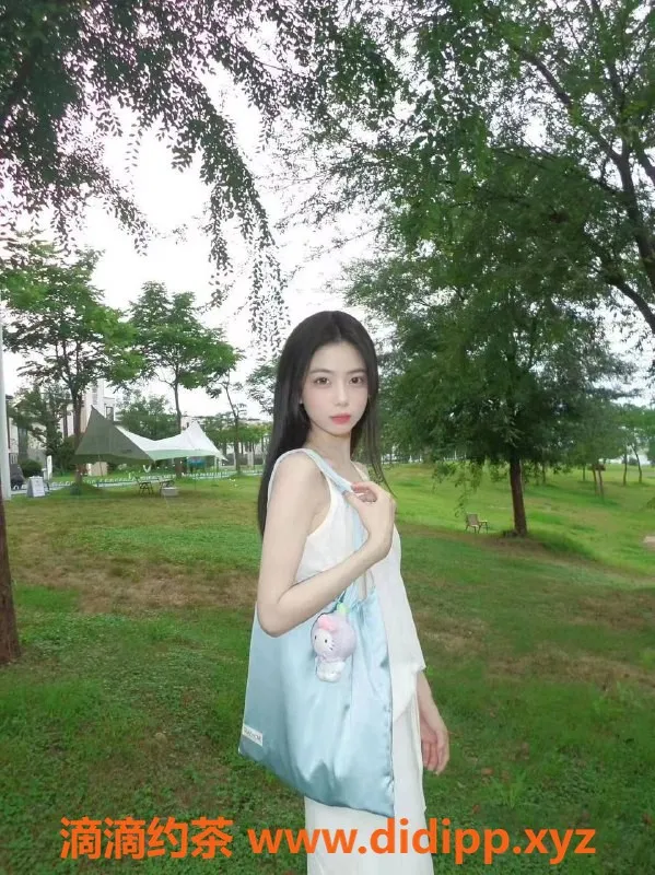 北京楼凤-朝阳可爱清纯艺名闻闻，19岁仅80斤