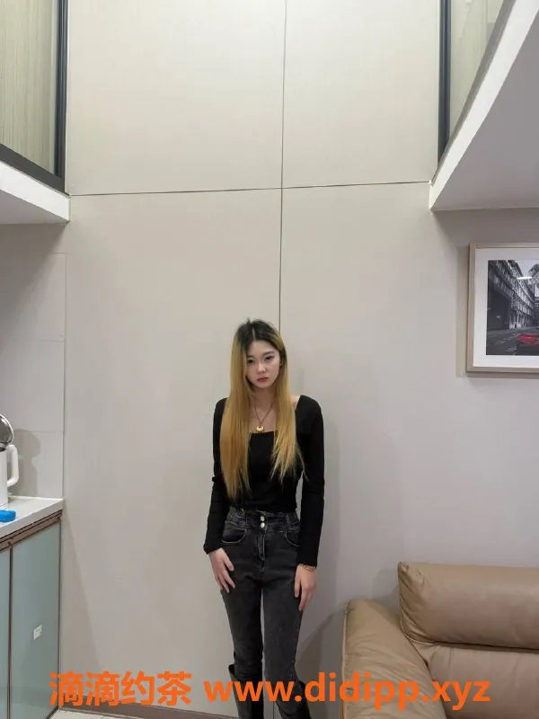 佛山楼凤-南海贝贝，700p上门服务，舌吻体验超赞！