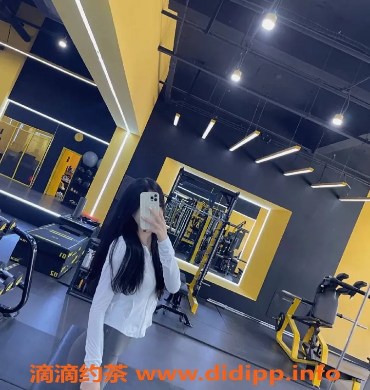 深圳楼凤-深圳南山Vicky，165C，44斤，1521起步