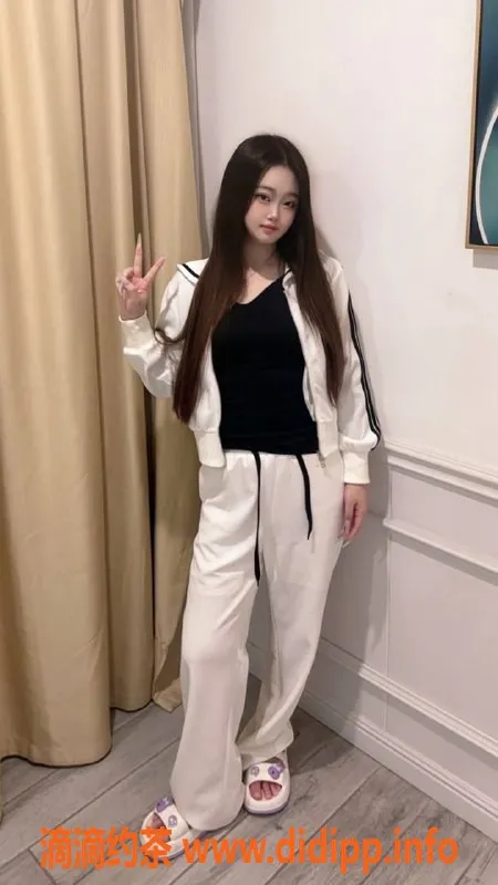 佛山楼凤-小汤圆，D1价位，洗吹做，已视频验证