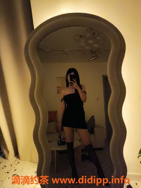 北京spa会所-朝阳望京95后丝足女王调教，轻松减压8张起