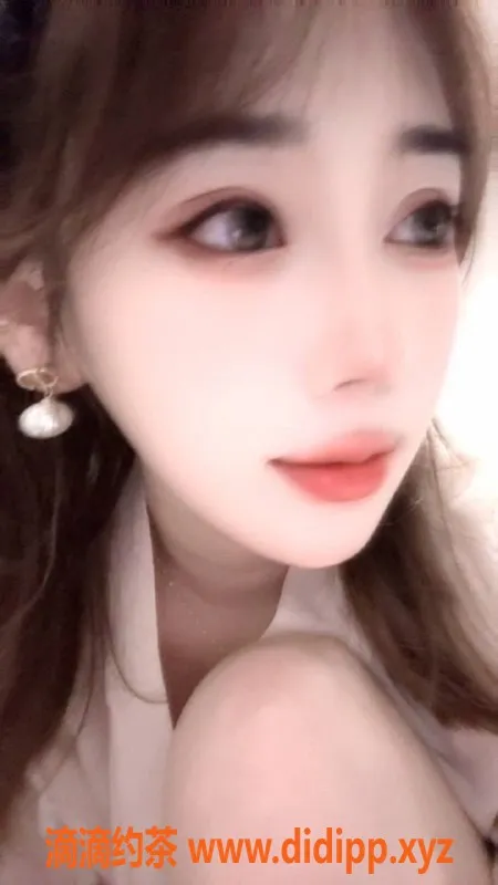 杭州楼凤-上城区郭小小，700元/次，视频认证！