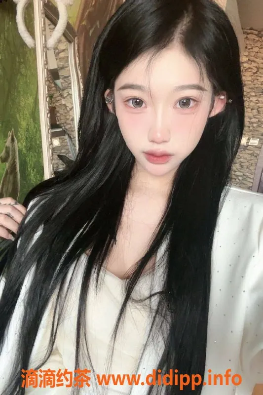 成都楼凤-锦江区菲菲：身材绝佳的御姐车，课时费亲民