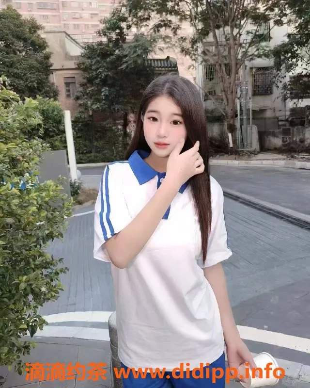 深圳楼凤资源信息,深圳南山小诗，18岁165cm，千元档嫩妹服务