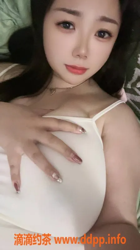 武汉楼凤-汉口金融街团瓜瓜，巨臀巨乳只需2000p