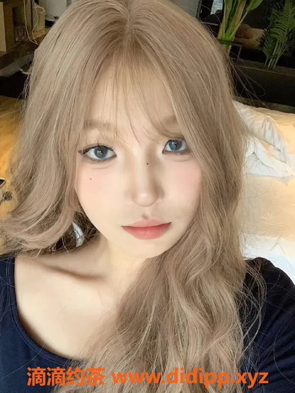 上海楼凤-普陀张欣怡，170长腿D罩杯，1000元尽享服务