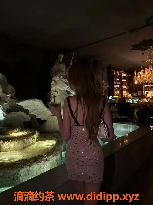 广州楼凤-天河小歪，嫩妹大长腿，6P夜课任你选