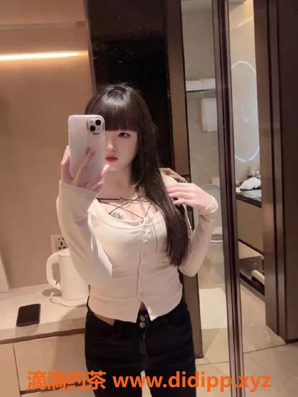 广州楼凤-海珠嫩妹初见，舌吻大胸只需6P