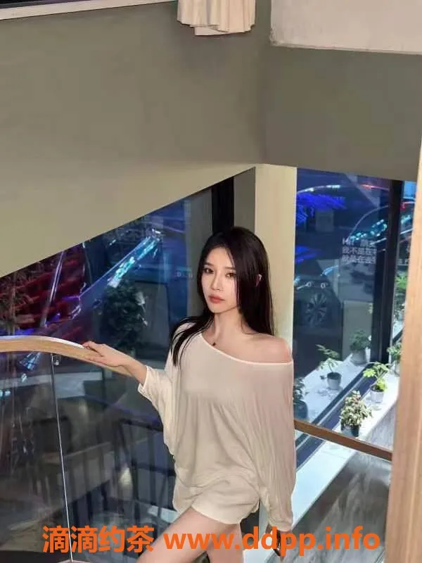 广州楼凤-天河御姐安艺，15P大胸大长腿服务