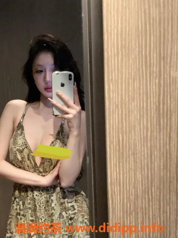 广州楼凤-天河菠萝蜜，夜课大胸御姐等你来体验！