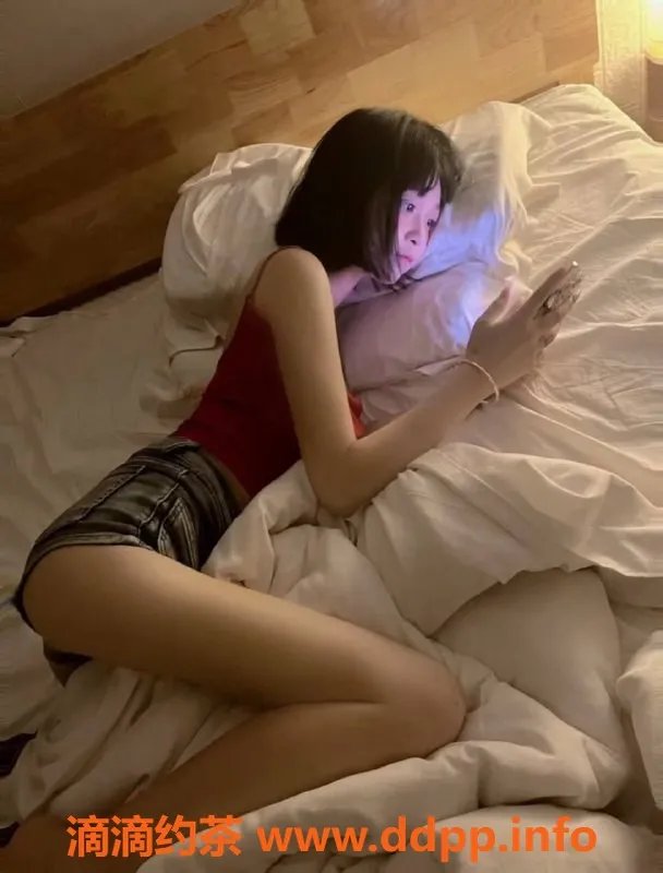 成都楼凤-武侯区嫩妹小妍学妹，青春活力22岁