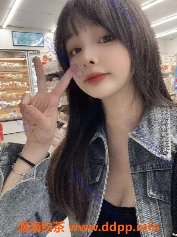 佛山楼凤-南海桂城小夕 800p舌吻双飞服务体验