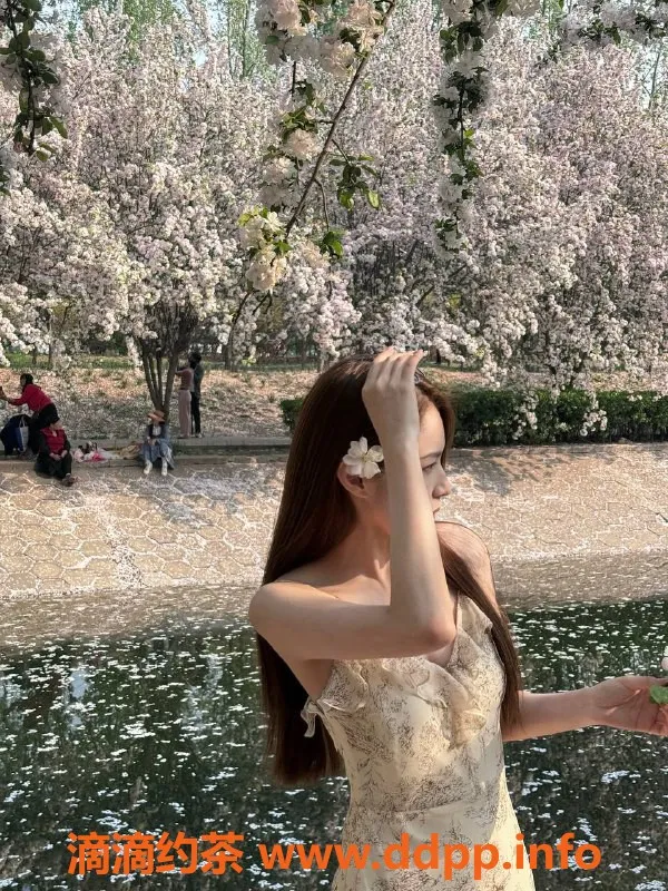 北京楼凤-三里屯嫩妹陈若欣，内衣批发30Z起