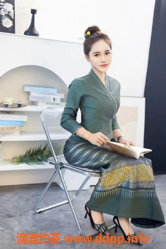 深圳楼凤资源信息,北京朝阳小辣椒，800元超值服务！