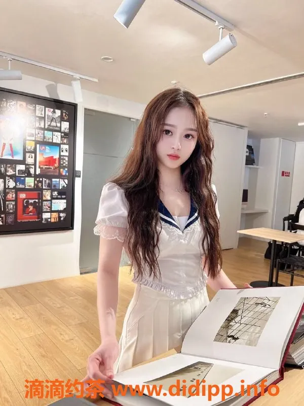 上海楼凤-松江小七，天然C，163cm身材火辣，服务热情