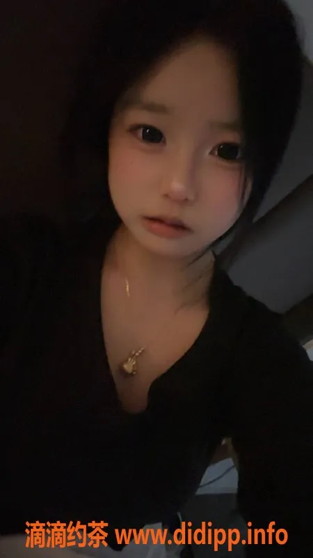 长沙楼凤-岳麓区小雅，19岁，163cm，B罩杯，价格6/9