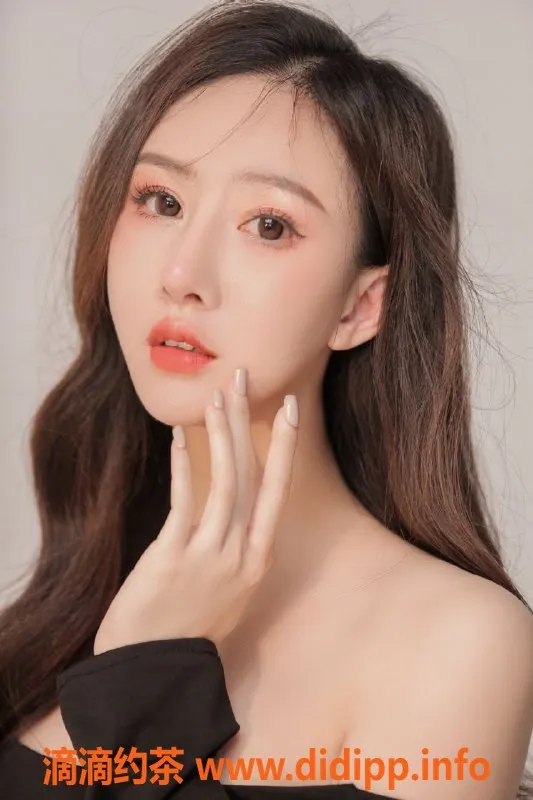 北京楼凤-朝阳区娇小女孩初玖，1600起步，香港血统！