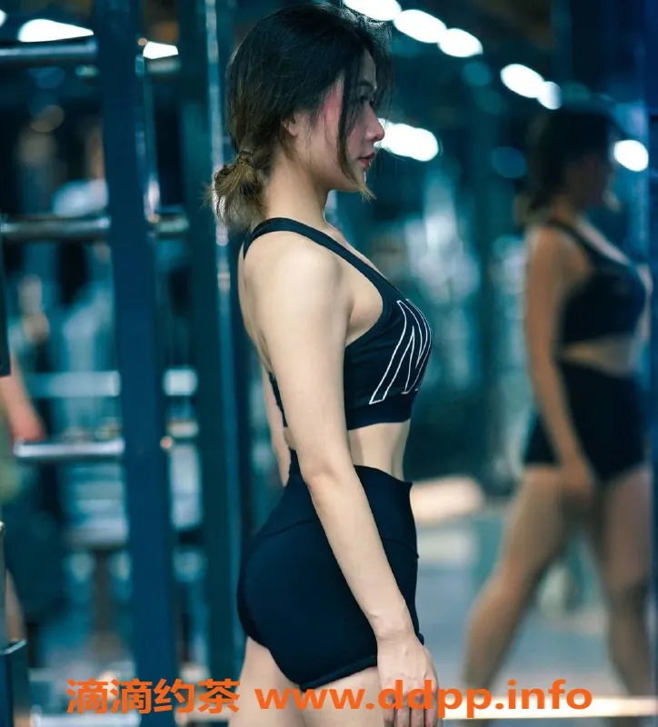 深圳楼凤-深圳龙华小糖，900元舌吻服务体验