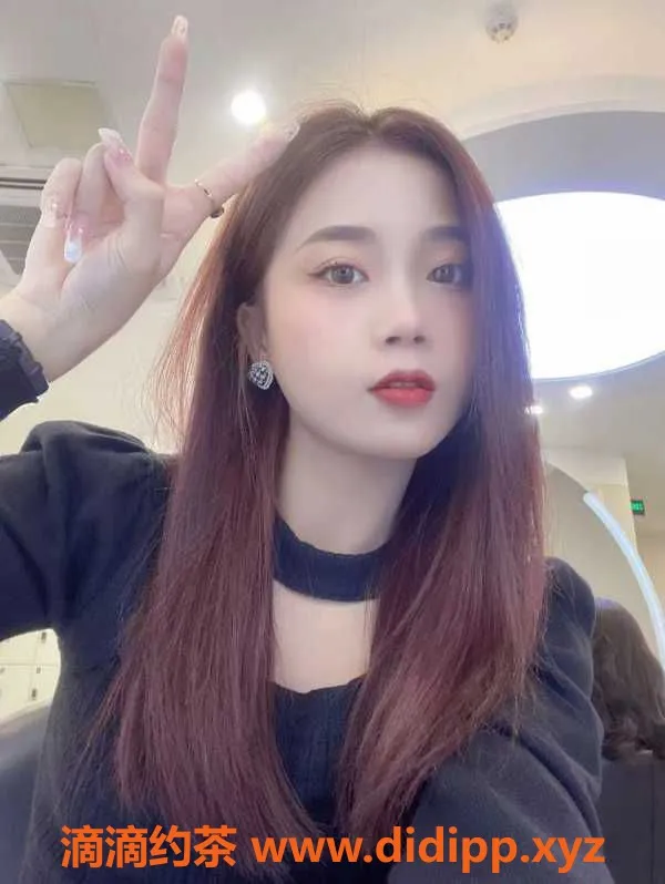 深圳楼凤资源信息,龙华肤白新人麦子 21岁165cm 400元40分钟