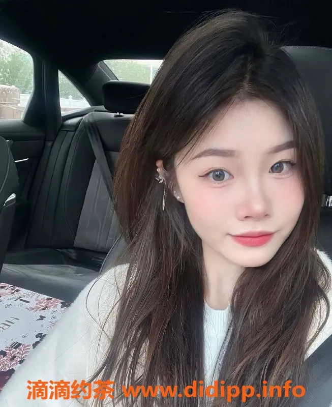 东莞楼凤-南城小瑾，700元一小时，贴心服务等你体验