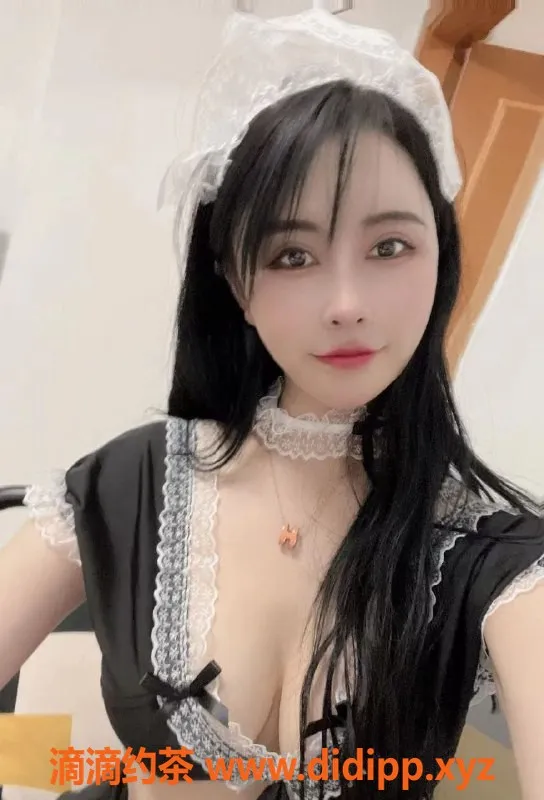 上海楼凤资源信息,上海徐汇Vicke_维可，21岁，169cm，50斤，性感陪浴