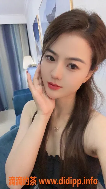 广州楼凤资源信息,天河御姐芸汐，夜课舌吻，8P等你体验！