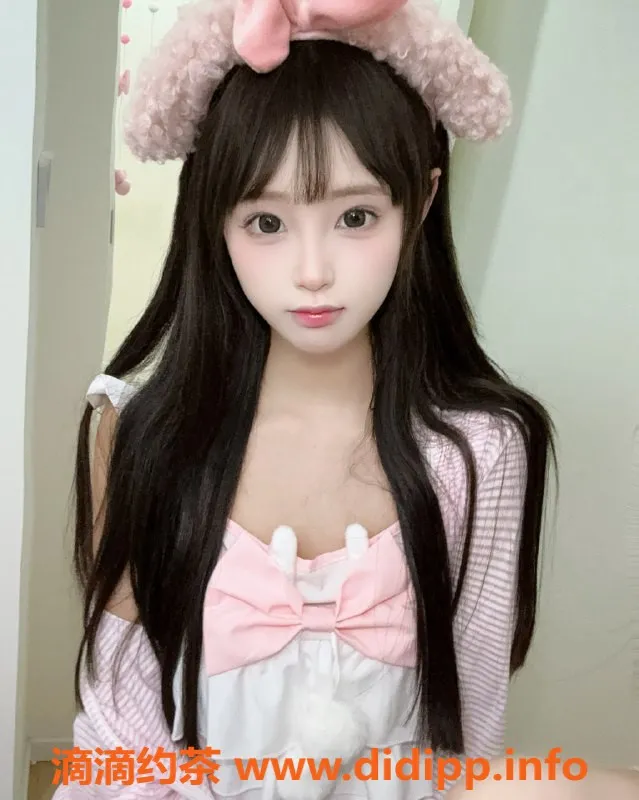 上海楼凤-普陀嫩妹芽依，165cm胸C，1800P体验