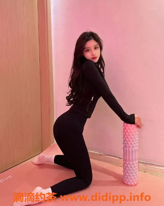 上海楼凤-黄浦草莓酱：160cm、46kg、36C御姐带来热情服务